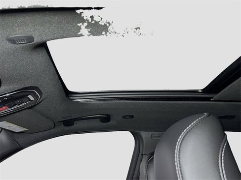 New 2025 Jeep Grand Cherokee Limited w/ Luxury Tech Group II image 25