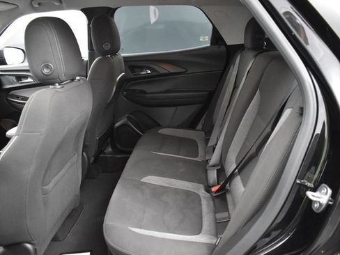Used 2021 Chevrolet TrailBlazer LT w/ Convenience Package FWD image 11