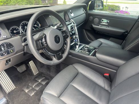 Certified 2023 Rolls-Royce Cullinan AWD/4WD image 10