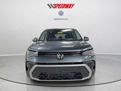 New 2026 Volkswagen Taos SE AWD/4WD image 3
