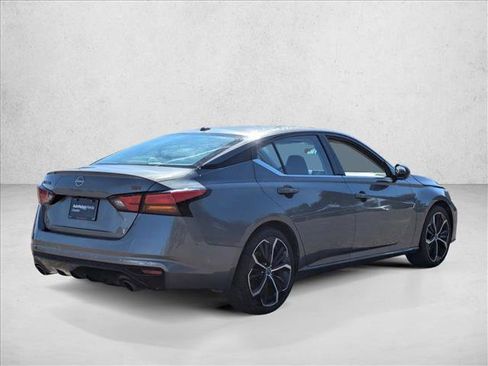 Used 2023 Nissan Altima 2.5 SR image 5