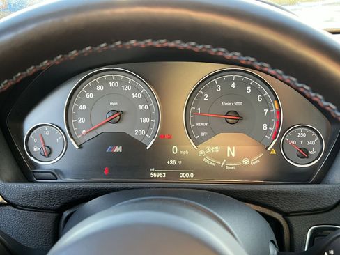 Used 2020 BMW M4 Coupe w/ Competition Package image 17