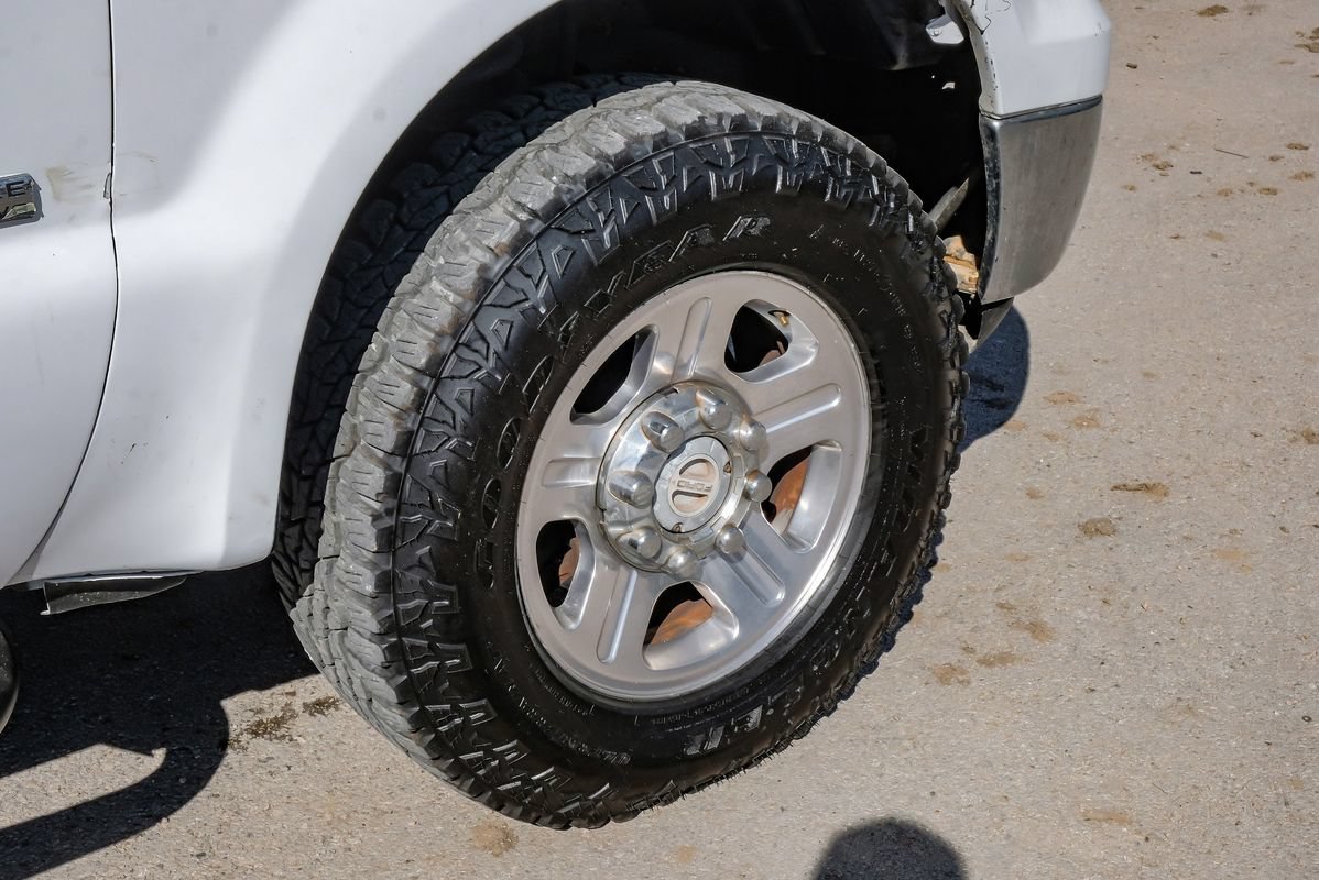 Used 2005 Ford F250 XL AWD/4WD image 56