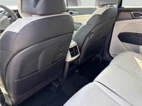 New 2026 Kia Sportage EX FWD image 17