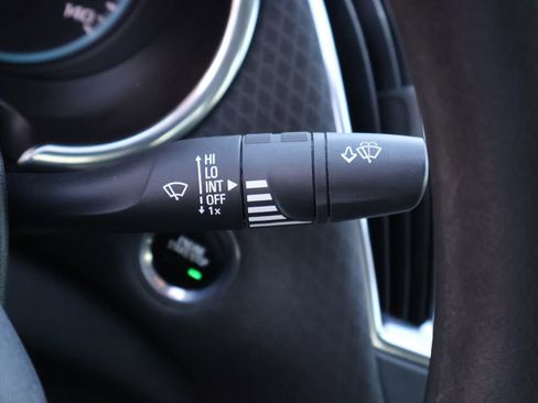 Used 2018 Chevrolet Malibu LT image 31