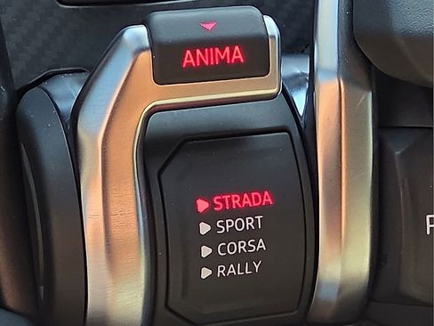 Used 2024 Lamborghini Urus Performante image 18