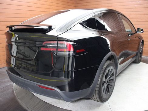 Used 2023 Tesla Model X image 16