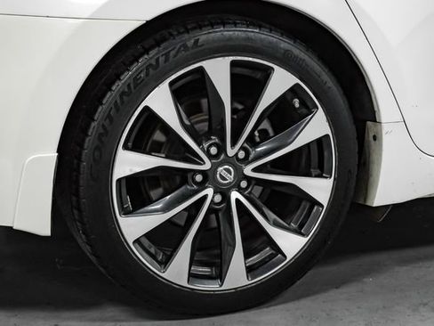 Used 2016 Nissan Maxima SR image 54