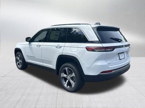 New 2026 Jeep Grand Cherokee Limited RWD image 6