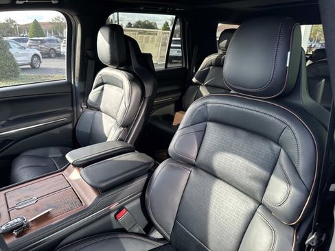 New 2025 Lincoln Navigator Black Label image 13