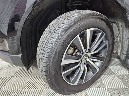 Used 2021 Toyota Venza LE AWD/4WD image 10