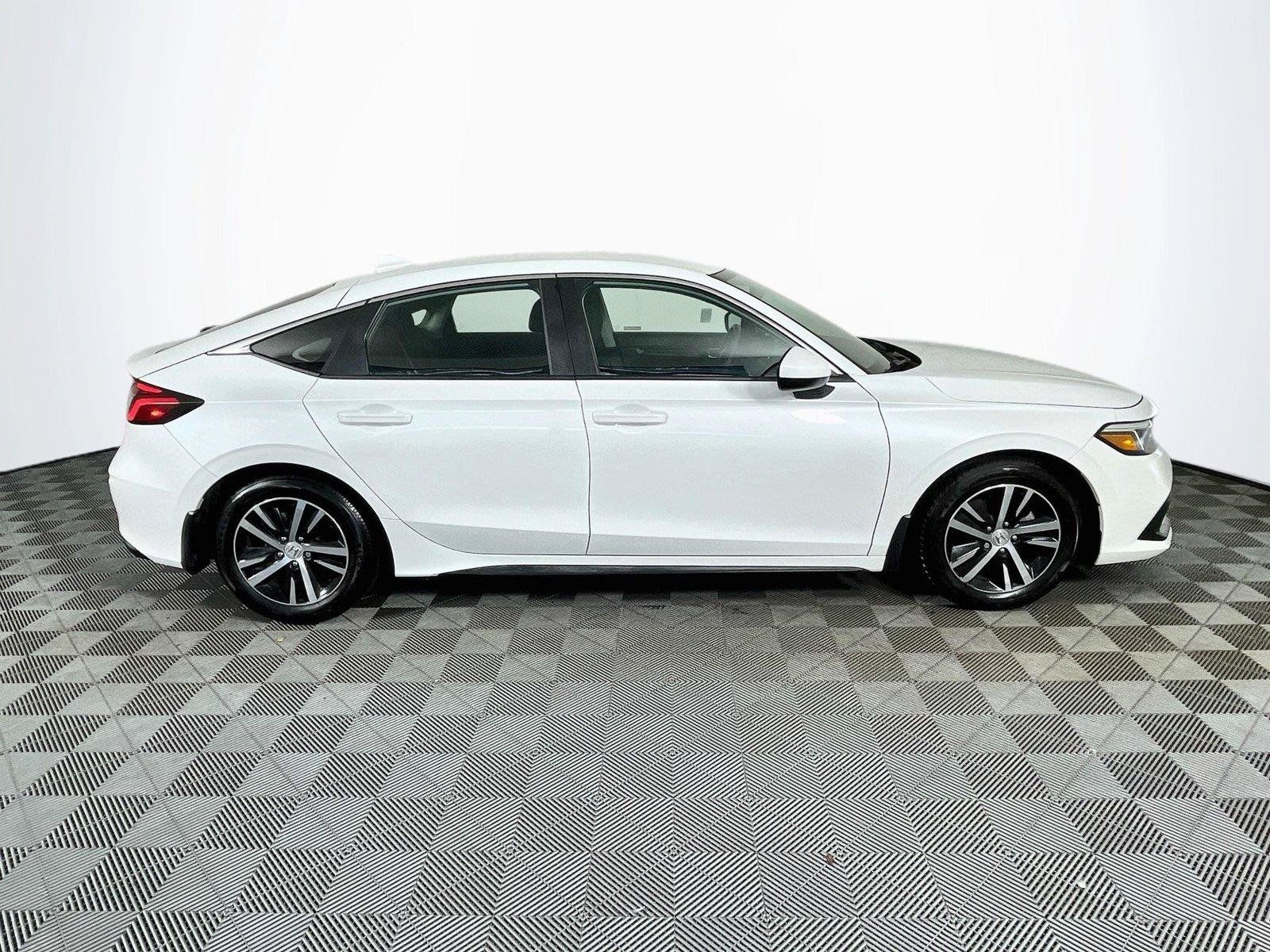 Used 2024 Honda Civic LX image 10