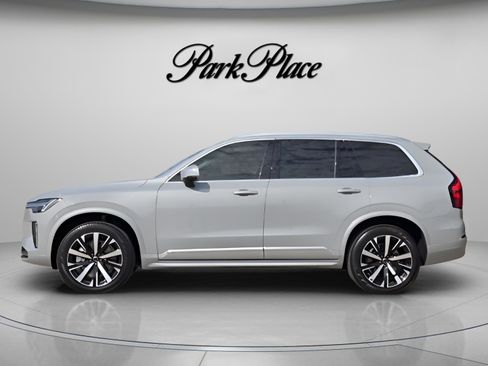 Used 2025 Volvo XC90 B6 Core w/ Protection Package image 2