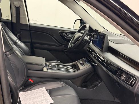 Used 2025 Lincoln Aviator Reserve w/ Jet Appearance Package AWD/4WD image 25