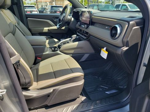 New 2026 Chevrolet Colorado ZR2 w/ Technology Package AWD/4WD image 16