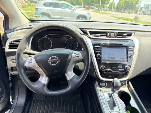 Used 2015 Nissan Murano SV AWD/4WD image 16