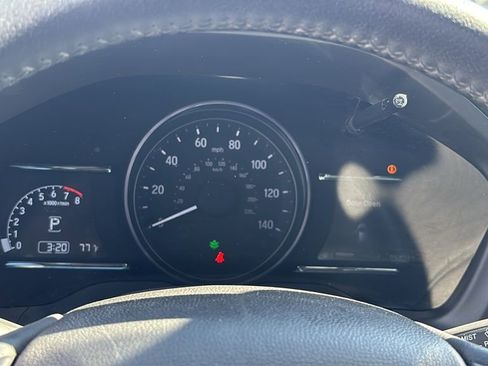 Used 2019 Honda HR-V Touring image 16