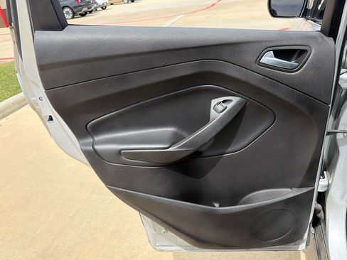 Used 2019 Ford Escape SE FWD image 26