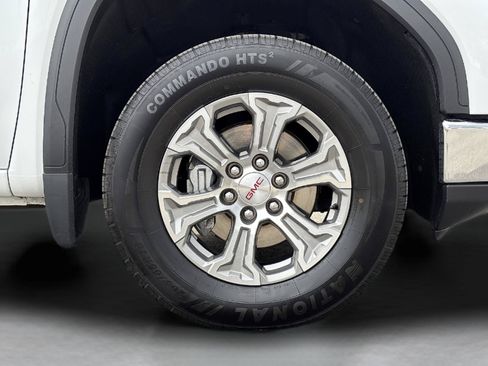 Used 2024 GMC Sierra 1500 SLT AWD/4WD image 10