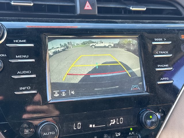 Used 2018 Toyota Camry XLE FWD image 26