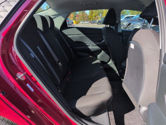 Used 2024 Hyundai Elantra SEL FWD image 17