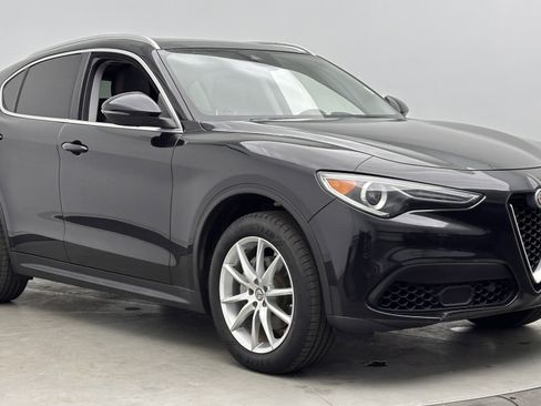 Used 2018 Alfa Romeo Stelvio Ti image 3