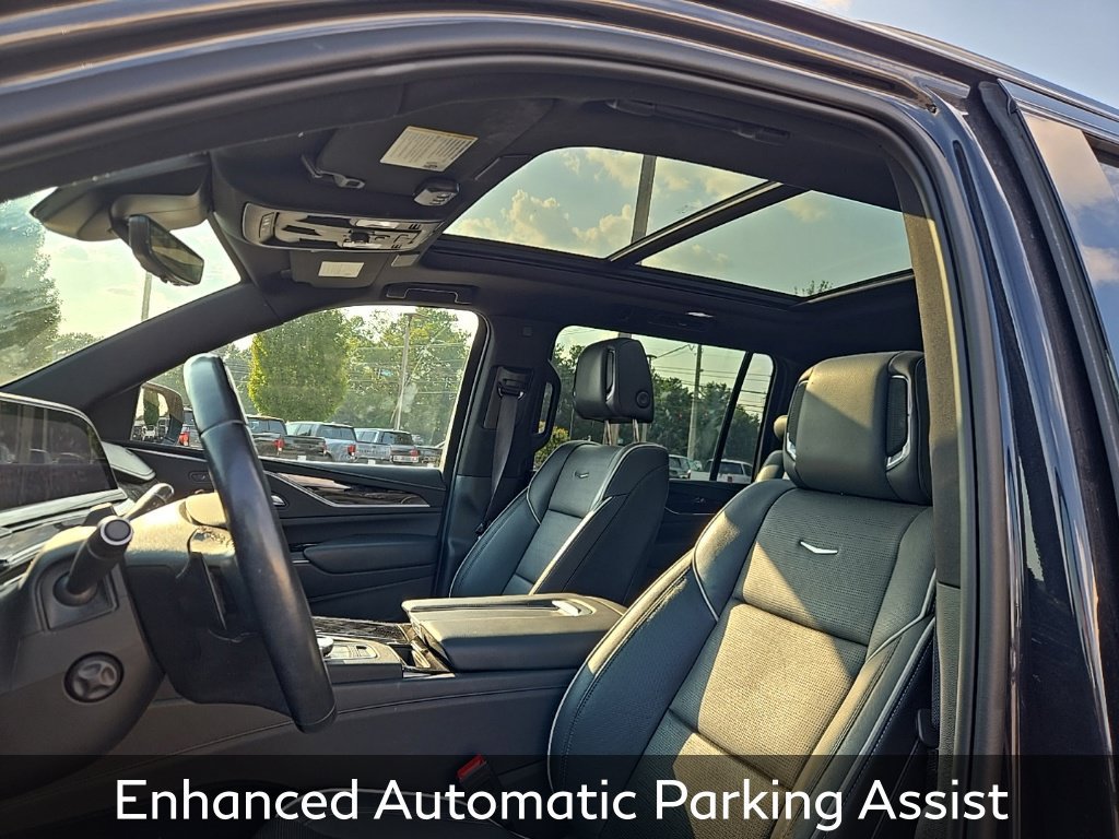 Used 2023 Cadillac Escalade ESV Sport AWD/4WD image 11