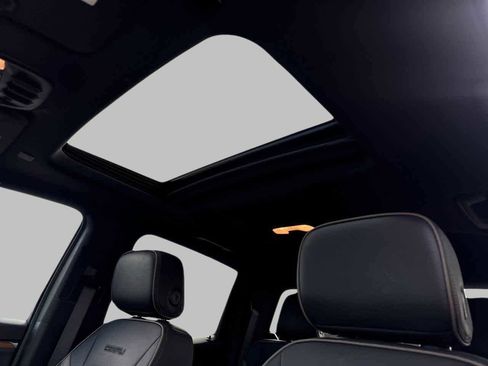 Used 2023 GMC Canyon Denali image 22