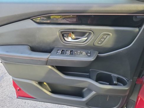 Used 2024 Honda Pilot TrailSport image 21
