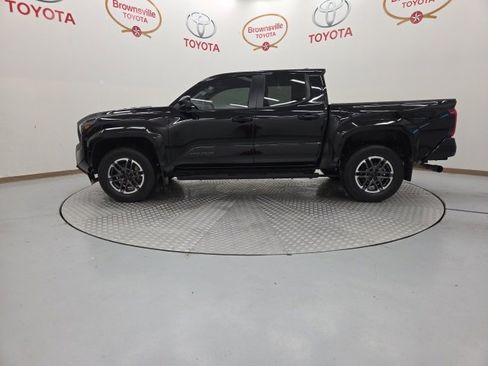 Used 2024 Toyota Tacoma TRD Sport image 5