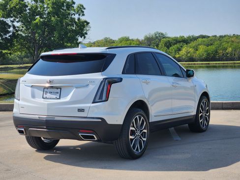 Used 2022 Cadillac XT5 Sportv w/ Technology Package AWD/4WD image 5
