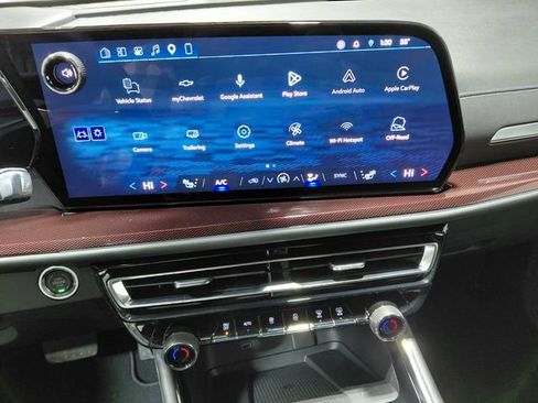 Used 2026 Chevrolet Traverse Z71 image 33