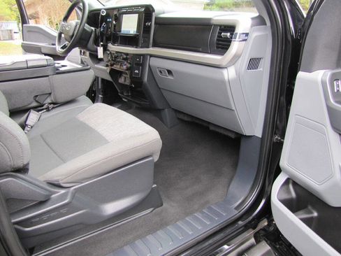 Used 2024 Ford F250 XLT image 22