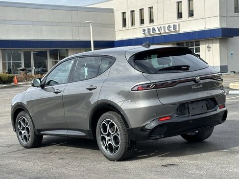 New 2025 Alfa Romeo Tonale w/ Premium Package image 6
