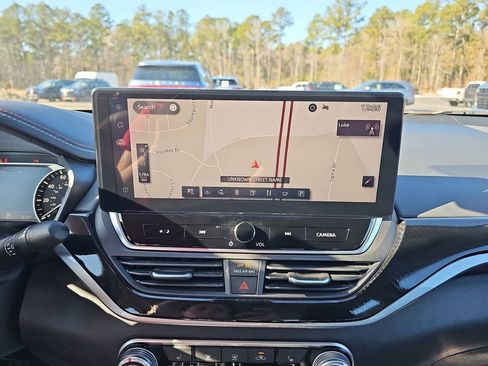 Used 2024 Nissan Altima 2.5 SR w/ SR Premium Package image 26