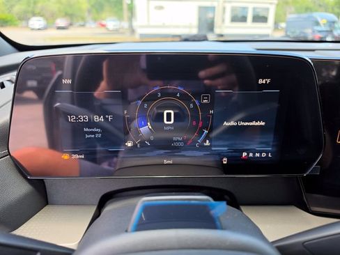 New 2026 Chevrolet Traverse LT w/ Enhanced Driving Package FWD image 36