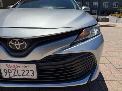 Used 2019 Toyota Camry LE w/ Carpet Mat Package FWD image 14