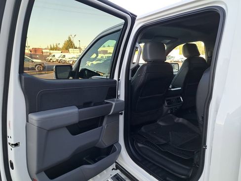 Used 2023 Ford F150 Lariat image 13