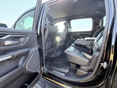Used 2022 RAM 1500 Laramie AWD/4WD image 31
