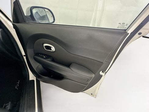 Used 2018 Kia Soul w/ Convenience Package FWD image 30
