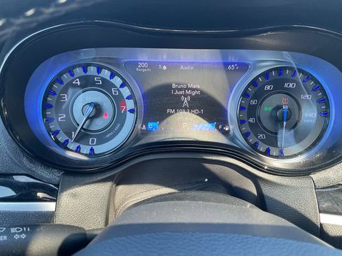 Used 2018 Chrysler 300 S w/ 300S Premium Group image 11