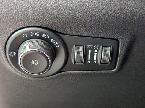 New 2026 Jeep Compass Latitude image 15