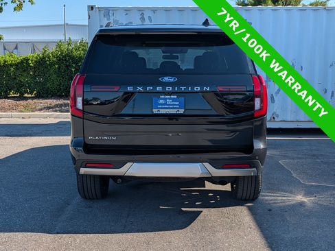 Certified 2025 Ford Expedition Platinum w/ Driver's Package AWD/4WD image 5