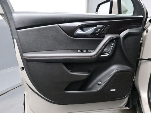 Used 2021 Chevrolet Blazer RS w/ Enhanced Convenience Package image 9