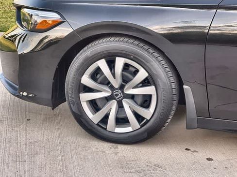 Used 2025 Honda Civic LX image 9