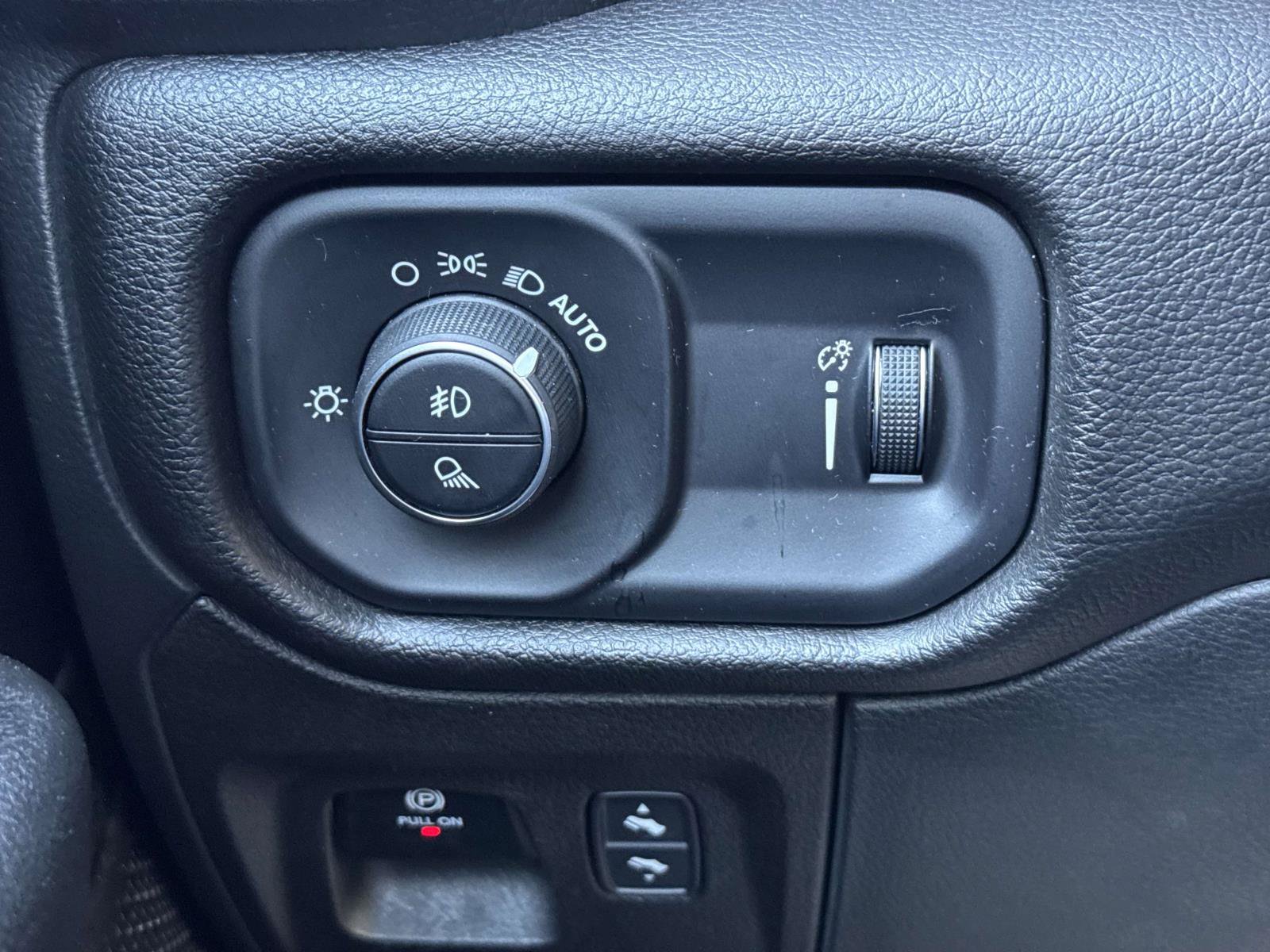 Used 2023 RAM 1500 Big Horn AWD/4WD image 21