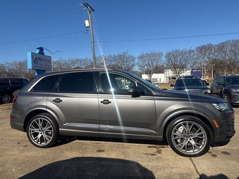 Used 2019 Audi Q7 3.0T Prestige image 4