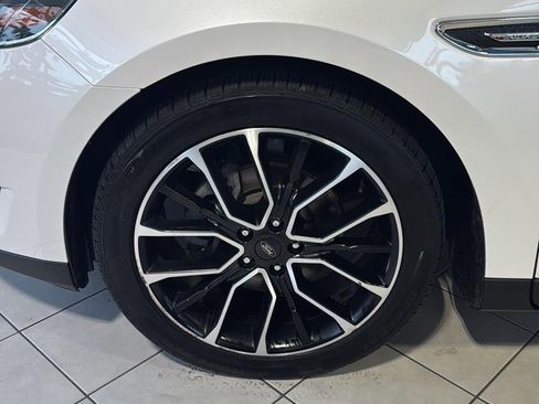 Used 2017 Ford Taurus SEL w/ Equipment Group 201A image 26