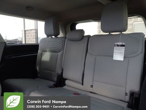 New 2025 Ford Expedition Max Platinum w/ Platinum Ultimate Package image 26