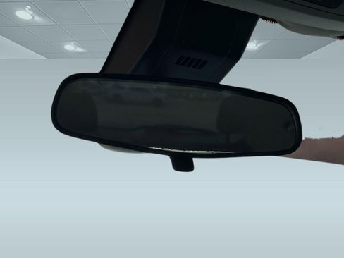 Used 2022 Chevrolet Equinox LT image 16